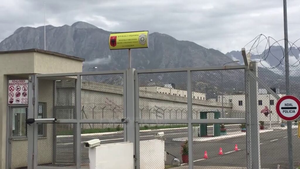 Operacion nën masa të rrepta sigurie/ 90 të dënuar me rrezikshmëri të lartë transferohen sot pasdite drejt burgut të Peqinit