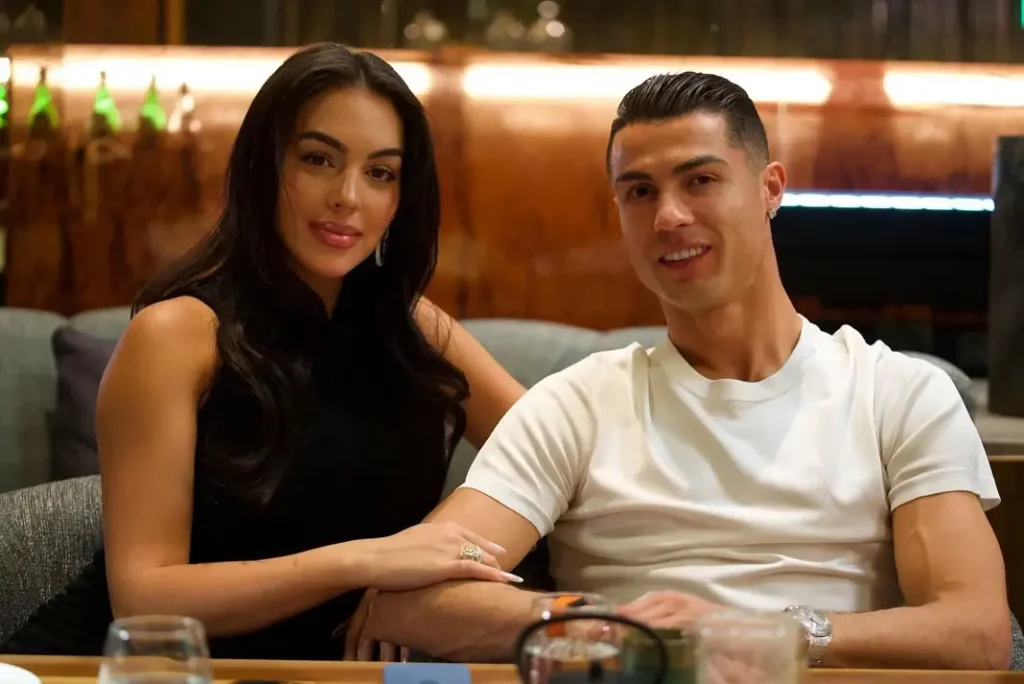 Cristiano Ronaldo uron Georginën për ditëlindje: Gruaja e jetës sime