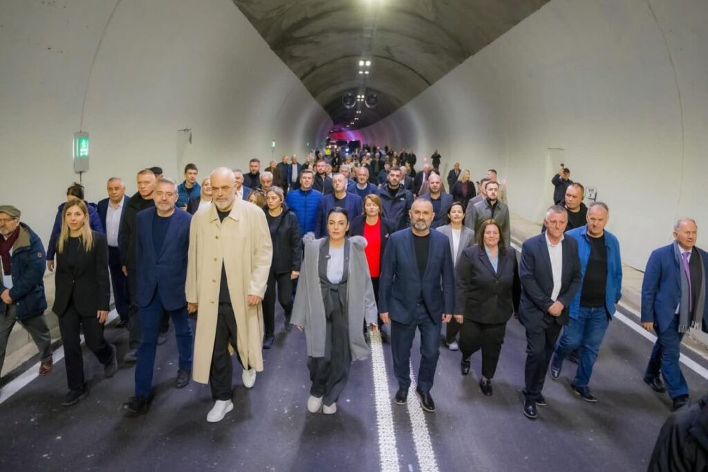 BIRN: U inaugurua për fushatë pa kolaudim, tuneli i Murrizit ngre pikëpyetje për sigurinë