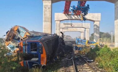 Tragjike/ Vinçi bie mbi trenin me 195 pasagjerë, 19 prej tyre humbin jetën