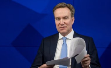 Lidhjet me Epstein, Shefi i Forumit Ekonomik Botëror jep dorëheqjen