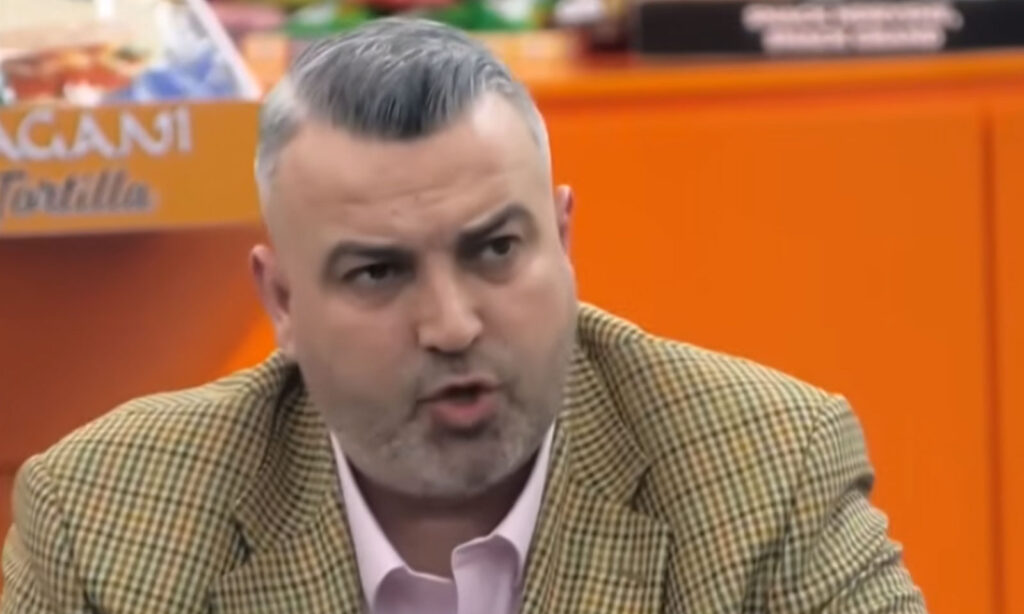 “Dikush t’i mbyllë Instagram-in, pikë!”/ Rogerti ‘godet’ deputeten Marjana Koçeku pasi deklaroi k*rcënimin nga Bajrajt