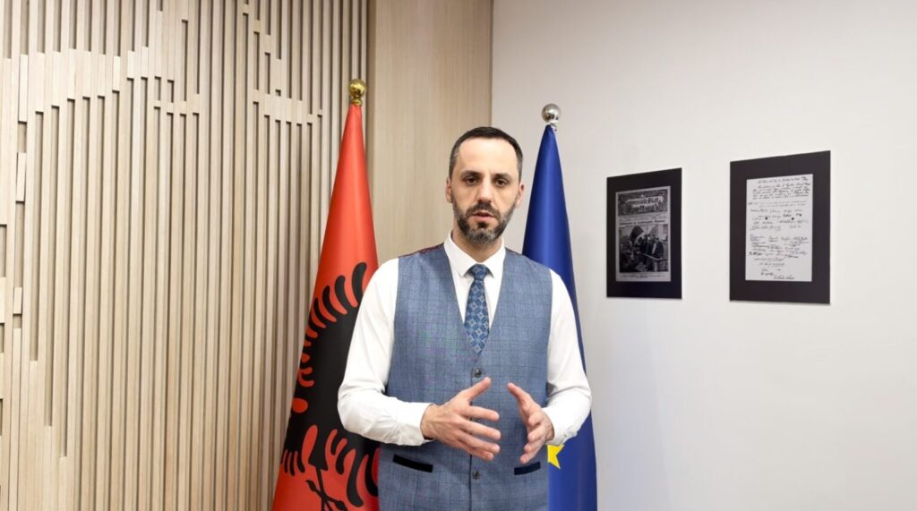 Qeveria miraton amnistinë penale, ministri i Lamallari: 447 persona lirohen menjëherë nga burgu, ulje dënimi për 853 të dënuar