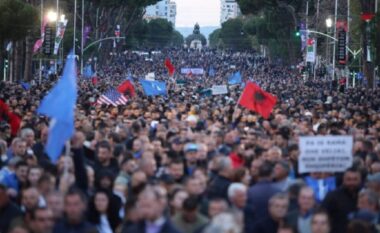 Protesta e opozitës/ Blushi: Sot dita e revoltës dhe përballjes pa kthim, durimi ka marrë fund, zëri i Shqipërisë do gjëmojë në Tiranë, dita për ta tronditur nga themelet