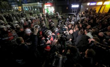 Protesta kombëtare e PD/ Policia njoftim zyrtar: 4 në pranga, procedohet deputeti Klevis Balliu