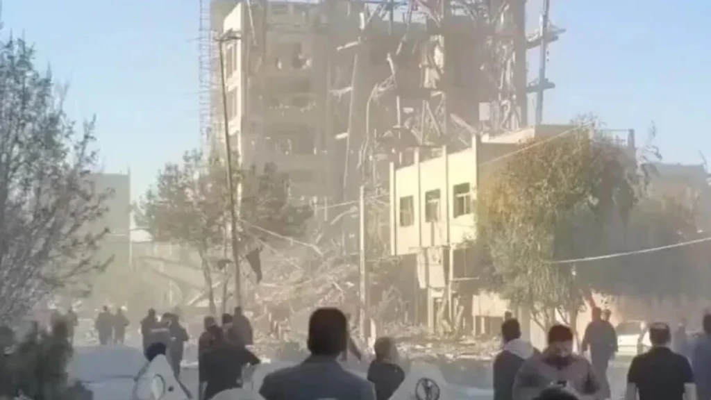 Izraeli bombardoi Këshillin e Ekspertëve iranian gjatë zgjedhjes së pasardhësit të Khameneit