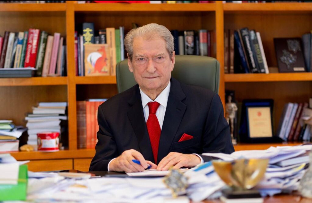 BE heq sanksionet ndaj Kosovës, Berisha: Goditje e rëndë dhe e merituar ndaj dyshes famëzezë Rama-Vuçiç