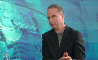 Luçiano Boçi: Policia ushtroi dhunë, kanë rënë Parlamenti dhe institucionet, qeveria amorale dhe e korruptuar