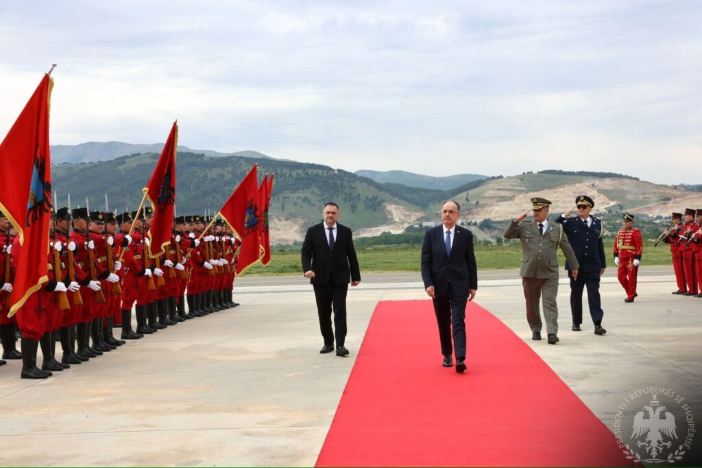 75 vite Forca Ajrore, Presidenti Begaj nga Kuçova: Aviacioni ushtarak hyn në një kapitull të ri modernizimi