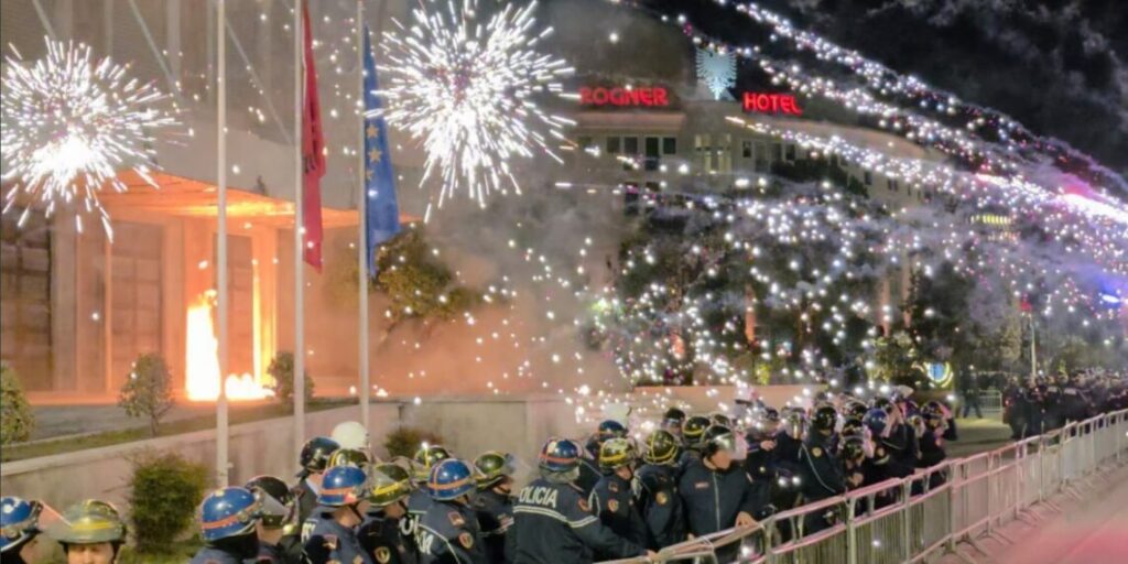 Zbulohet ora se kur do të mbahet protesta e opozitës, policia njofton rrugët e bllokuara