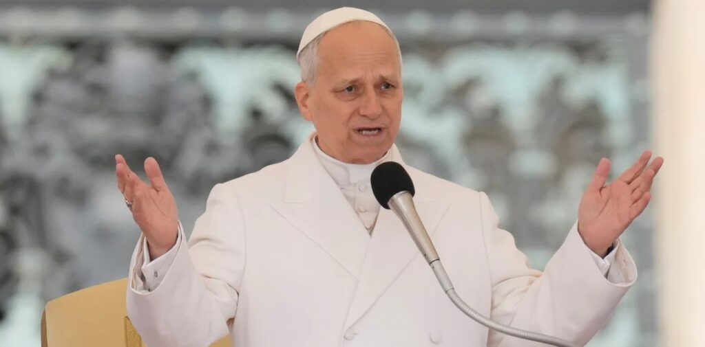 Mesazhi i Papës për Pashkën: Kush mban armë, t’i lërë ato! Paqja të arrihet përmes dialogut