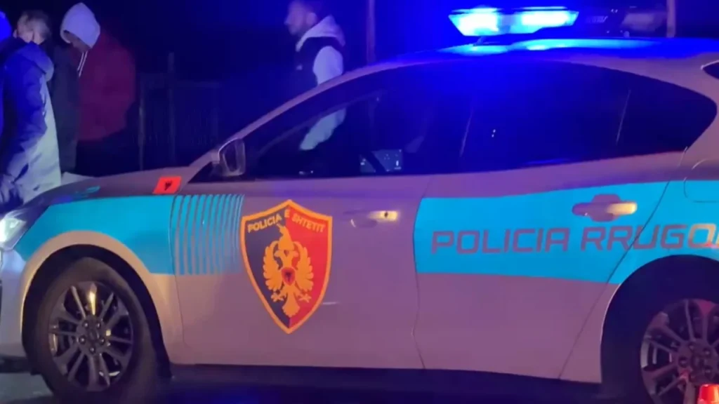 Alarmi për bombë në qendrën tregtare “Toptani”, reagon policia