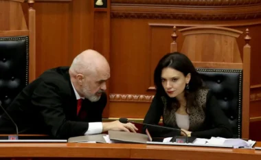 Përplasjet brenda Partisë Socialiste/ Arben Malaj: Koha për të filluar lëvizje të re politike përballë pushtetit absolut, Elisa dhe Erioni politikanë atdhedashës