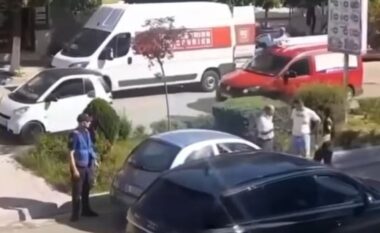 Aksident në Gjirokastër, përplasen dy automjete në bulevardin kryesor