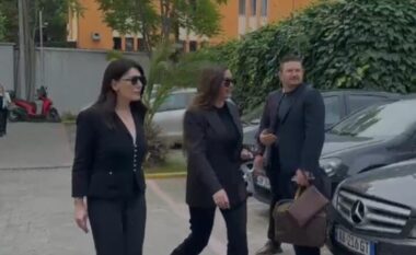 Gjykata e Lartë lehtësoi masën e sigurisë, ish-drejtoresha e AKSHI-t, Mirlinda Karçanaj paraqitet në SPAK