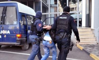 Pjesë e grupit kriminal të Niklës i drejtuar nga Marklen Haka, arrestohet Aurel Deliu/ Sfidoi efektivët me armë, mbante stemë policie dhe mijëra euro