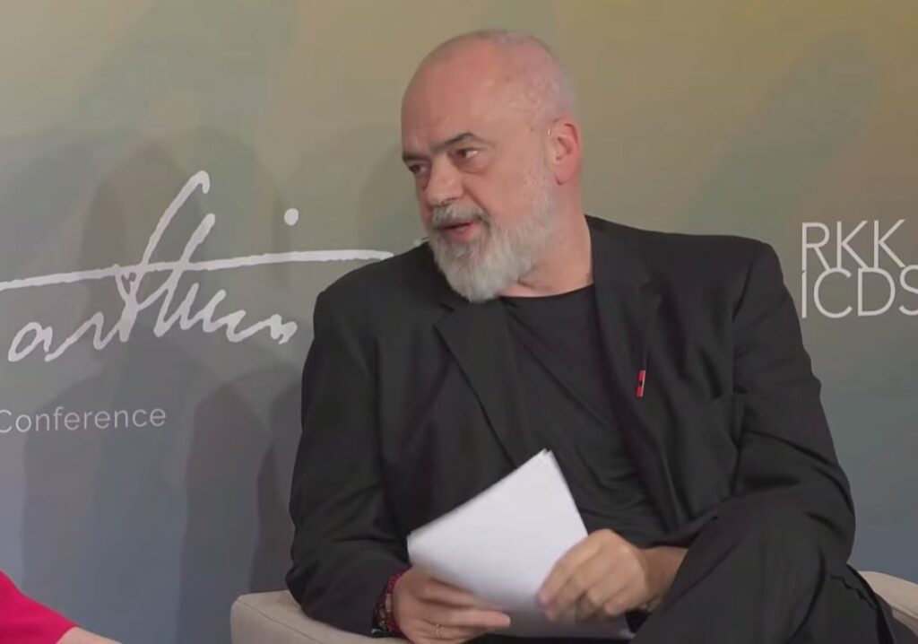 “Më shqetëson ku po shkon Europa”, Rama: Në vend që të fajësojmë duke drejtuar gishtin te Trump, na duhet të rivlerësojmë veten