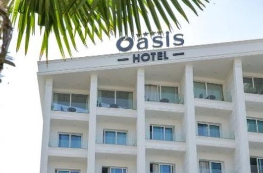 Skandali i ndërtimeve pa leje në Sarandë, Gjykata lë në Burg Alqi Papën e “Oasis”/ Zbuten masat e sigurisë për dy efektivët e policisë