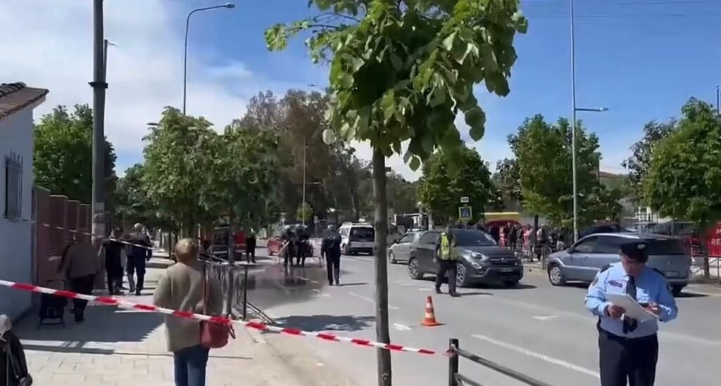 Aksident rrugor në rrugën Kardhiq-Delvinë/ Përplasen dy automjete, nuk raportohet për të lënduar