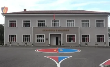 Helmimi i studentëve të Akademisë së Sigurisë/ Makaronat me baktere mbi normë, AKU bllokon aktivitetin e kompanisë “SORI-AL”