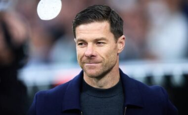Rikthim i bujshëm në Premier Ligë, Çabi Alonso është gati të marrë drejtimin e…