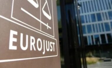 Operacioni Shqipëri-Itali kundër grupit të pastrimit të parave, Eurojust: Goditje e madhe ndaj krimit të organizuar, 12 persona u vunë në pranga