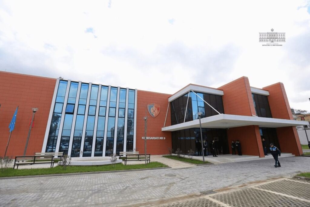 EMRI/ Ndryshim në Policinë e Tiranës, Skënder Hita emëron shefin e ri i Komisariatit Nr. 6