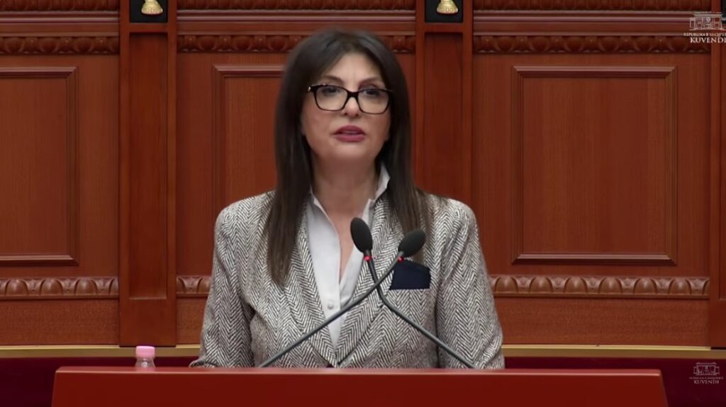 Topalli: Burgjet janë kthyer në vende privilegjesh për të fortët, bëhen festa me alkool e lëndë narkotike, nga qelitë vendoset për zgjedhje e tendera milionësh