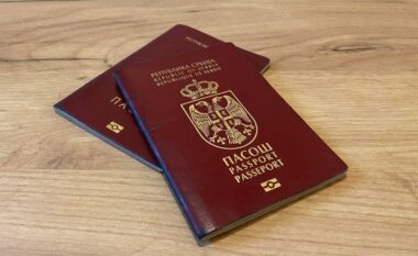 Serbia u jep shtetësi rusëve të sanksionuar nga SHBA-ja dhe Ukraina, BE: rrezik sigurie
