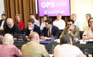 Largimi i deputetes Marjana Koçeku, Rama paralajmëron Grupin e PS: Mos u çudisni, në këtë rrugë do kemi shumë të tjerë që do na dalin përballë