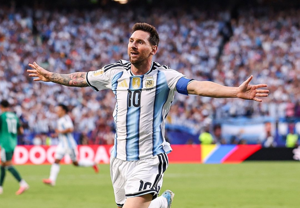 VIDEO/ Messi shkëlqen me hat-trik, Argjentina shkatërron Algjerinë