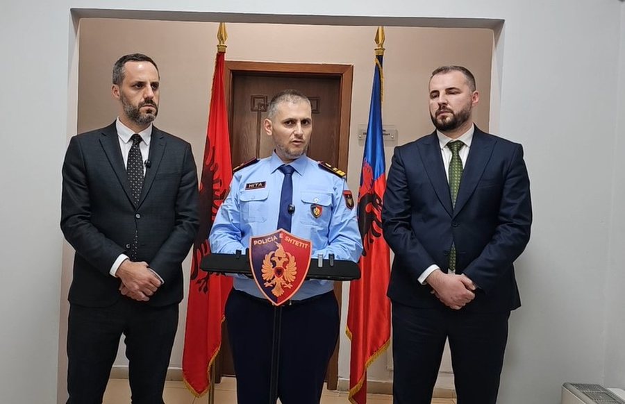 “Në terren shkuan 40 policë”, Skënder Hita për vrasjen e efektivit: Nuk u njoftuam nga Policia e Korçës! Autori i qëlloi me kallashnikov, plumbat çanë jelekun antiplumb të Eneas