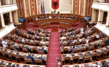 Përplasja me ministrin Malaj, Agron Shehaj përjashtohet nga seanca në Kuvend