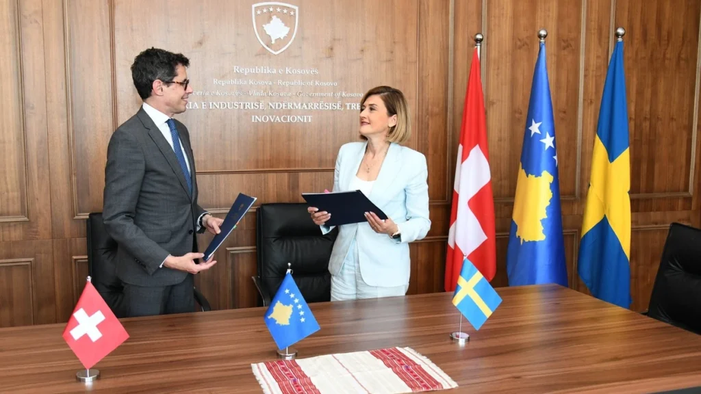 Kosova dhe Zvicra nënshkruajnë marrëveshje, 8.78 milionë franga për transformimin e gjelbër të bizneseve