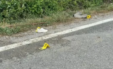 Detaje nga aksidenti fatal në Korçë/ Shoferi 76-vjeçar përplasi nënë e bir në rrugë, 3-vjeçari ndërroi jetë në spital