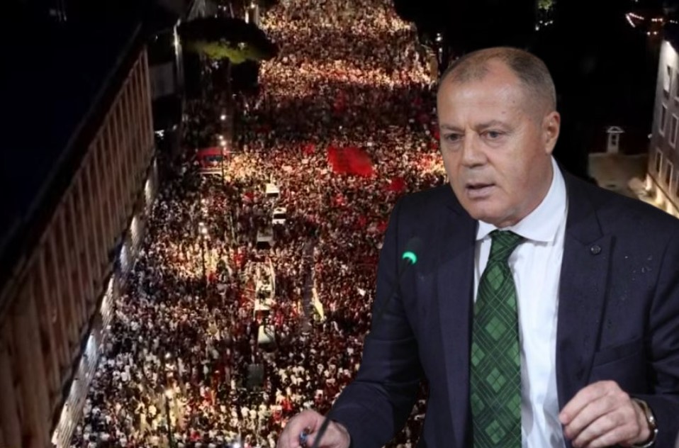 Mijëra qytetarë në protesta/ Rama duhet të mendojë largimin, shqiptarët nuk pranojnë që vendi të drejtohet nga një grusht oligarkësh