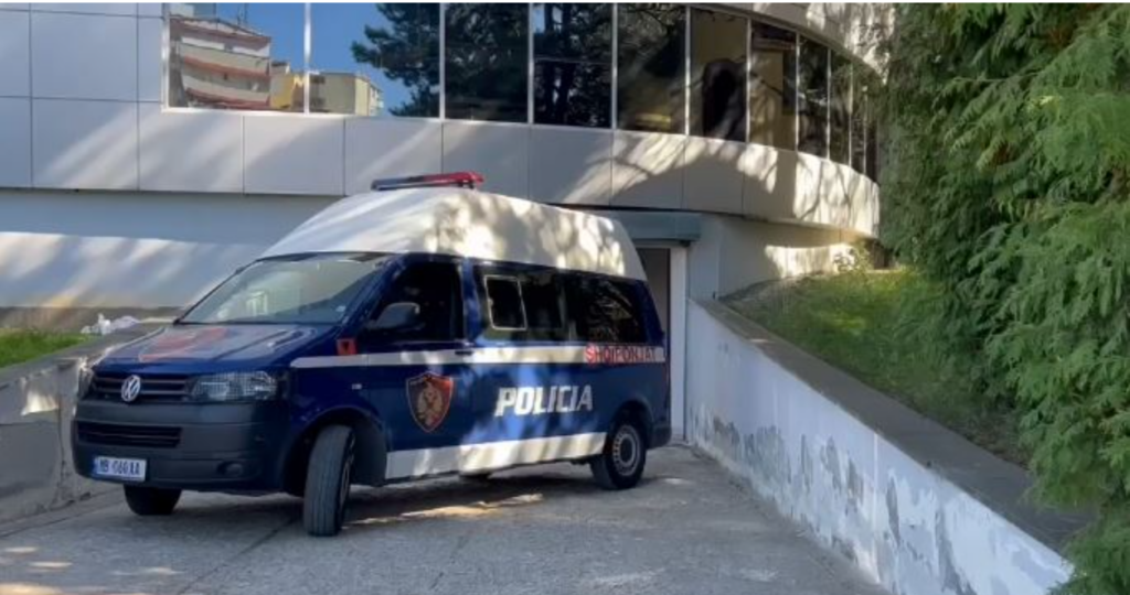I shpallur në kërkim prej vitit 2017/ Kush është 43-vjeçari Violand Braçellari, autori i vrasjes së efektivit të policisë