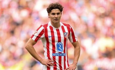 Jo vetëm Barcelona me PSG-në, edhe kampionët e Premier Ligës futen në garë për Julian Alvarezin