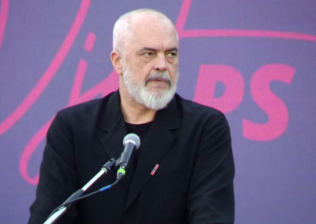 Qytetarët protesta kundër ndërtimit të resortit në Zvërnec/ Rama: Pse mos ta kemi edhe ne një “Costa Navarino”?