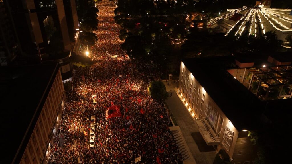 Foreign media echo mass anti-government protests in Albania: Miserable wages and corruption, why Albanians are protesting against Edi Rama