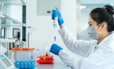 Inteligjenca artificiale hap një kapitull të ri në mjekësi me vaksinën që synon të ndalë pandemitë e së ardhmes