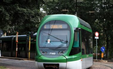 Skandal në Milano/ Shoferë tramvaji nën hetim pasi përdorën WhatsApp për të shpërndarë foto intime të pasagjereve