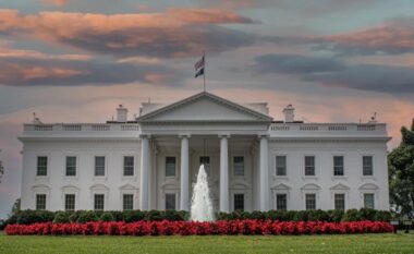 Trump zgjeron ofensivën ndaj shtetësisë, SHBA rrit rastet për denatyralizimin e qytetarëve të natyralizuar
