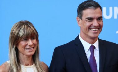 Gjykata në Spanjë çon për korrupsion bashkëshorten e Pedro Sánchez, i ndalon edhe daljen jashtë vendit