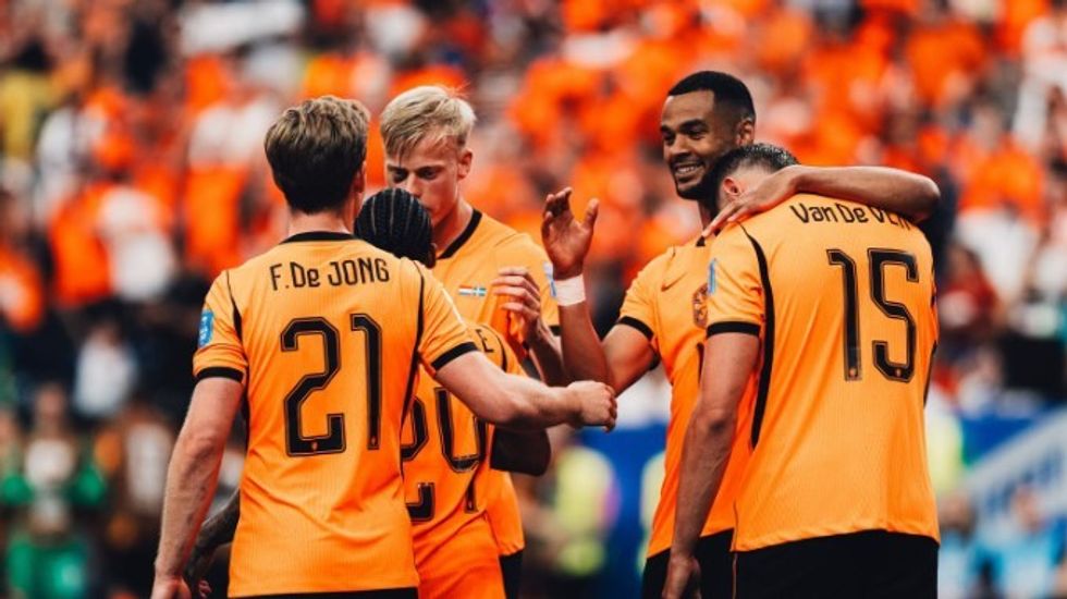 Holanda shpërthen ndaj Suedisë me pesë gola dhe ruan ritmin perfekt në Grupin F