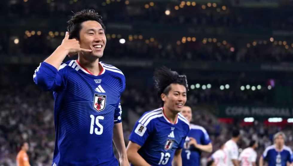 Japonia i jep leksion Tunizisë me katër gola dhe afrohet me fazën me eliminim direkt