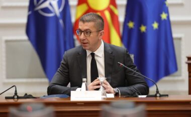 Mickoski ngre alarmin për demografinë: Maqedonia mund të humbasë 150 mijë deri në 250 mijë banorë në 25 vitet e ardhshme