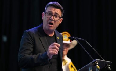 Andy Burnham flet për garën në Laburistë: Është ende shpejt për të folur për zgjedhje të reja, por…