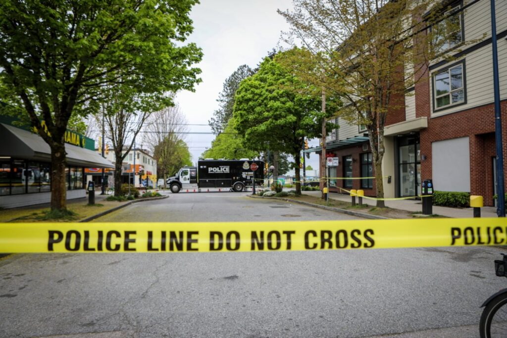 Police operation in Montreal ends with the death of an officer and the suspect