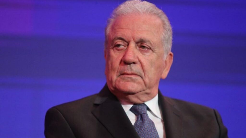 Belgjika nxjerr urdhër arresti për Dimitris Avramopoulos në kuadër të hetimeve për “Qatargate”